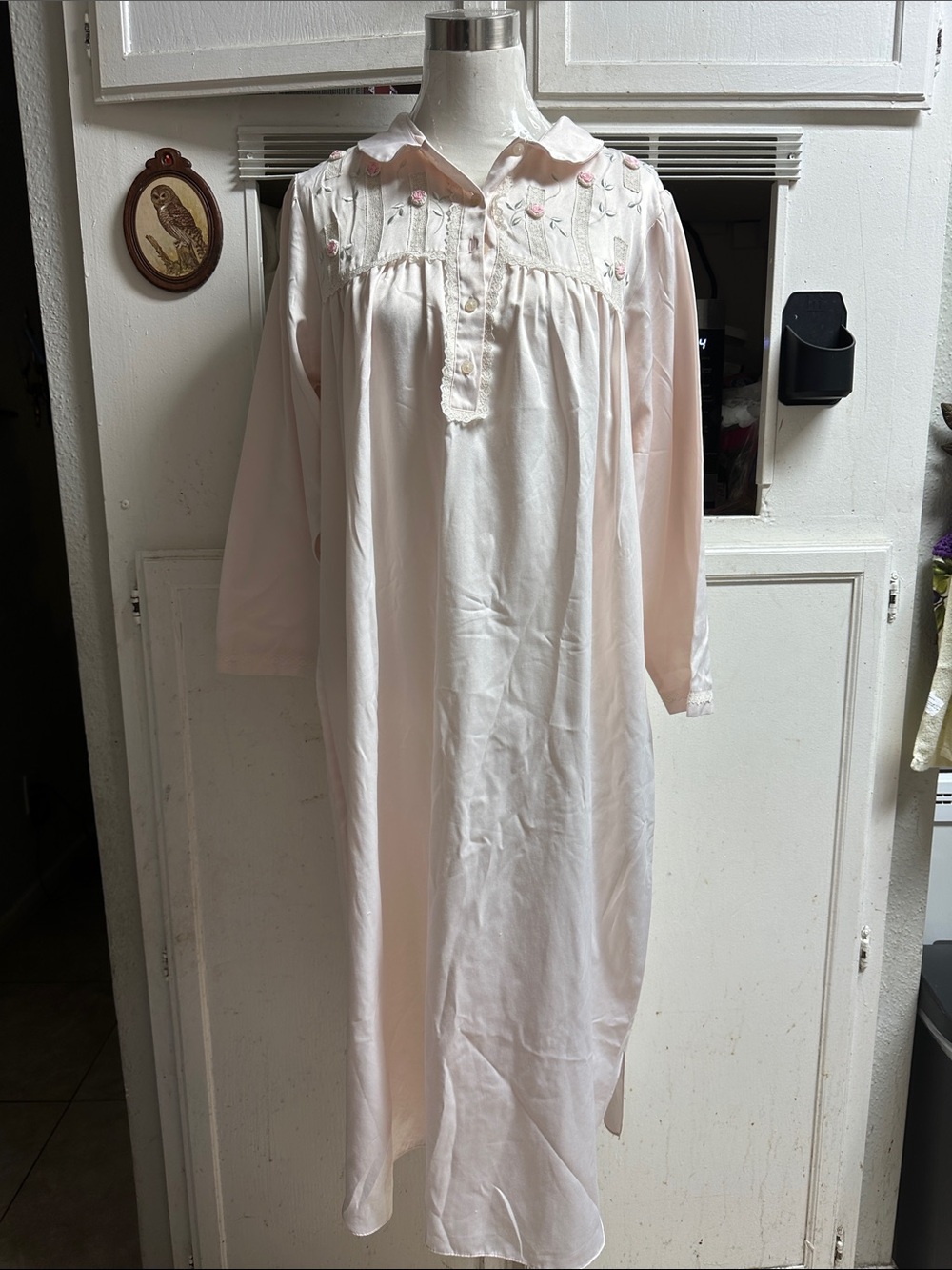 Oscar de la Renta Pale Pink Long Nightgown with Embroidered Yoke